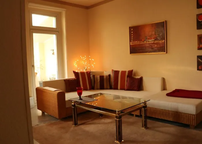 Apartment Mit Gartenblick Und Kleines Apartment Im 3 Familienhaus