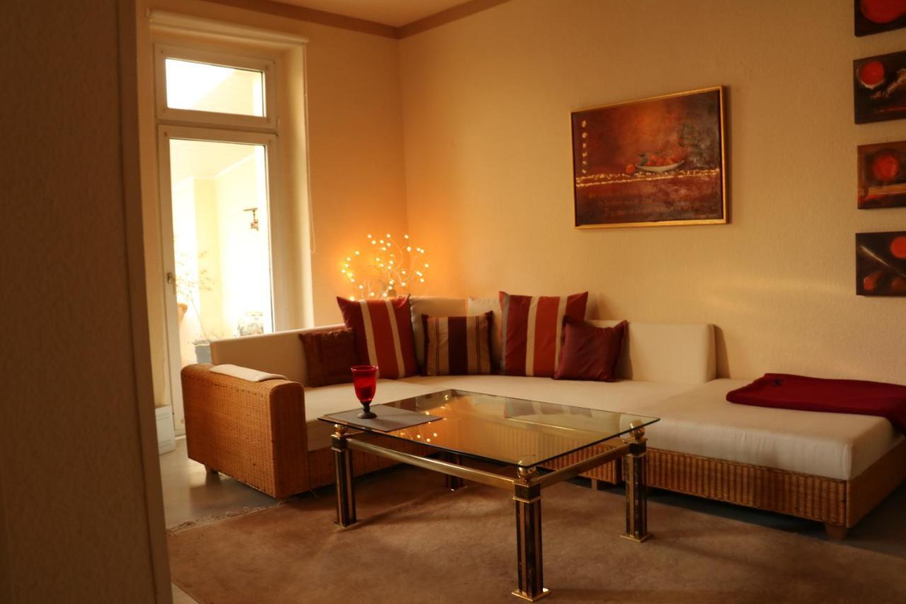 Mit Gartenblick Und Kleines Im 3 Familienhaus Apartment Muelheim an der Ruhr